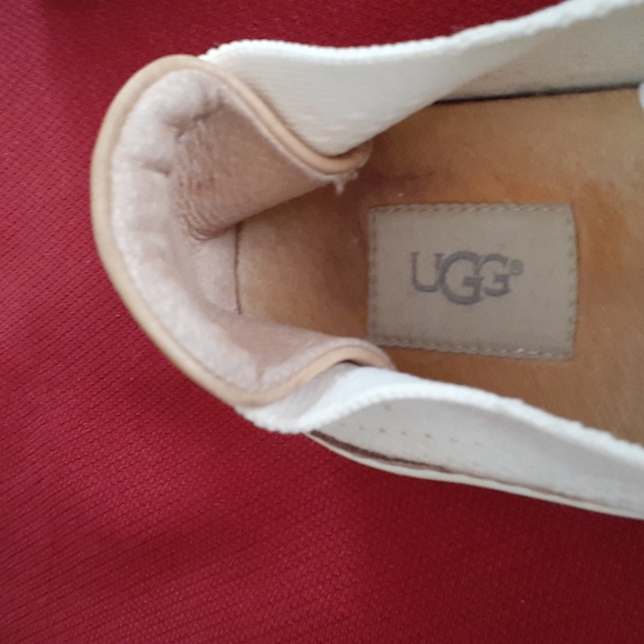 UGG SHOES - Picture 8 of 9